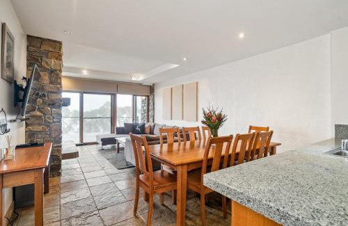 Falls Creek Apartment | Alpine Woodsmoke Apartments