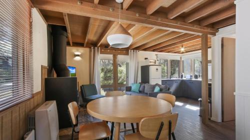 Dinner Plain House | Alps Heimers