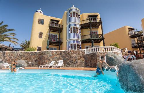 Bahia Feliz Apartment | Altamar 44 balcony&pool By CanariasGetaway