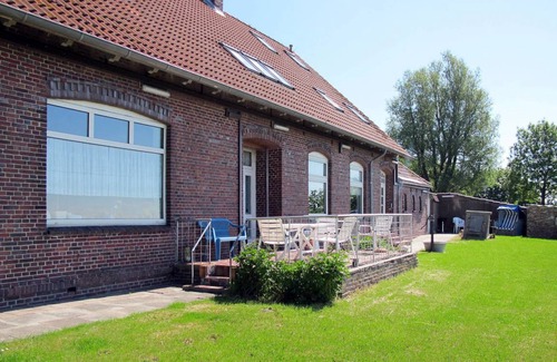 Wittmund Apartment | Alte Schule Berdum with 4 bedrooms and 3 bathrooms