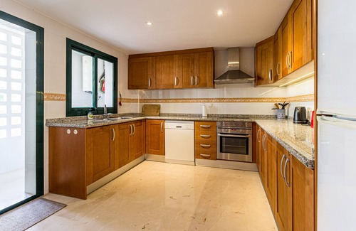 Altea la Vella Apartment | Altea Nova apartment, 2 pools, golf, beach, mountaineering and much more.