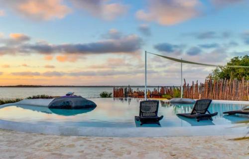 Placencia Apartment | Alterhome Swan villas with swimming pool and ocean views