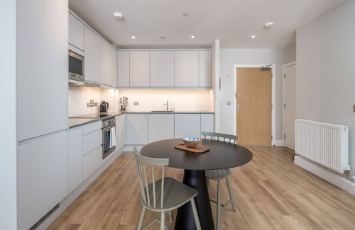 Nine Elms Apartment | ALTIDO 1BR flat w/terrace in Nine Elms
