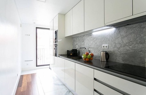 Santo Amaro Apartment | ALTIDO Astonishing 3BR Apt w/view & free parking nearby Lisbon Congress Centre