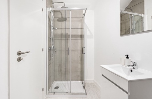 Sacramento Apartment | ALTIDO Modern 2-BR Flat in Perfect Centre