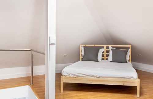 Sacramento Apartment | ALTIDO Modern 2-BR Flat in Perfect Centre