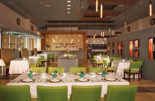 Punta Cancun Resort | Altitude at Krystal Grand Cancun - All Inclusive