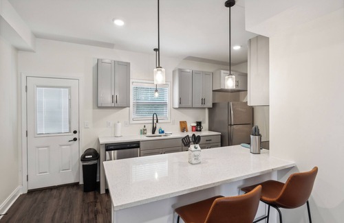 Clarksville Apartment | Alto D8 I Modern New Construction 2Bd Apartment