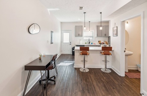 Clarksville Apartment | Alto M8 I Modern New Construction 2Bd Apartment