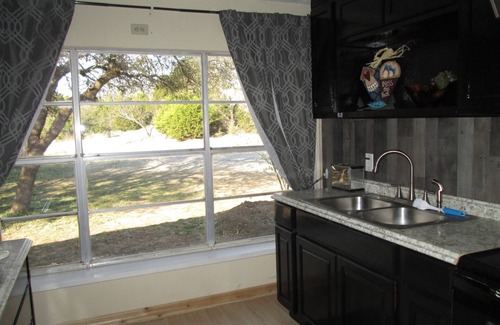 Lake Brownwood House | Always Home In Texas Cabin with WiFi, and plenty of yard.