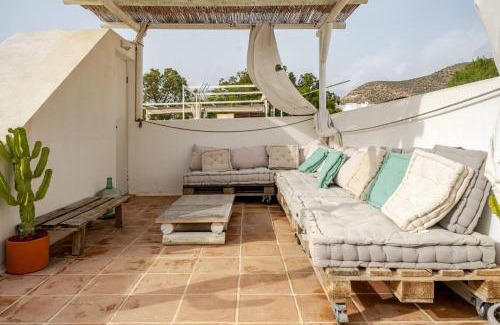 Agua Amarga House | Alzeina, casa con mucho encanto a 300mtr de la playa