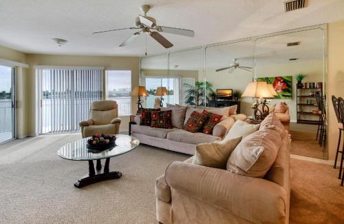 Treasure Island House | Amadeus 9