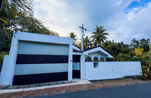 Weligama Villa | Amagee Nature Resort 3-bedroom villa in wonderful Weligama with 2 AC Rooms