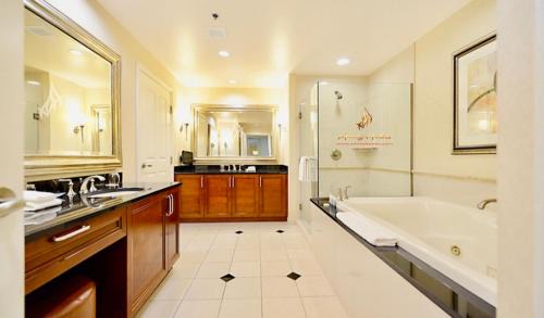 Las Vegas Resort | Amalz Balcony Suites at Mgm Signature !