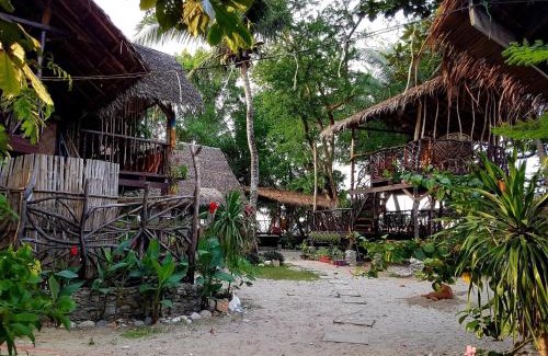Abra de Ilog Hotel | Amami Beachfront Bungalows & Villa