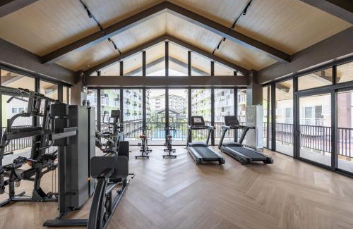 Mactan Export Processing Zone Apartment | AMANI 107B, 3 Minutes to Airport, with Gym & Pool ,FAST WIFI, Free Netflix