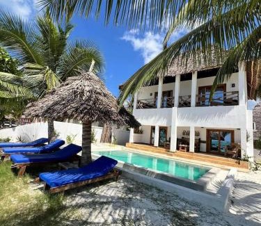 Bwejuu Villa | Amani Beach Villa- Bwejuu