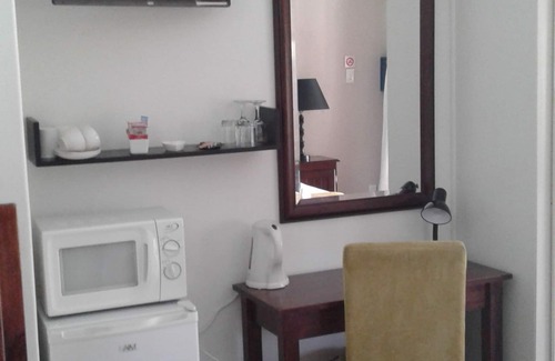Walmer House | Amani Guest Lodge
