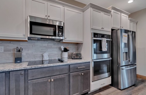 Table Rock House | Amazing 10 BR 10 BA Branson family home. Sleeps 26. Lakeview, 3 Decks, Game Room