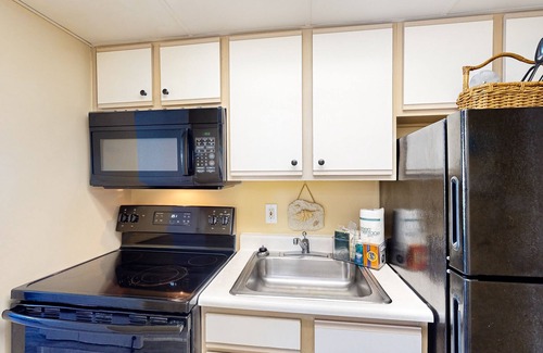 Myrtle Beach Condo | Amazing 19th-floor oceanfront penthouse with beach views, hot tubs, pools, gym