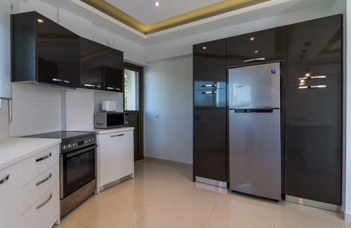 Alimos Apartment | Amazing 2 bdrm Sea View Holiday Apt