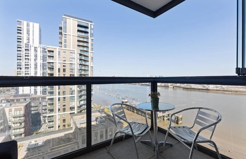 Peninsula Apartment | Amazing 2 Bed Apt w/Balcony nr O2 Arena