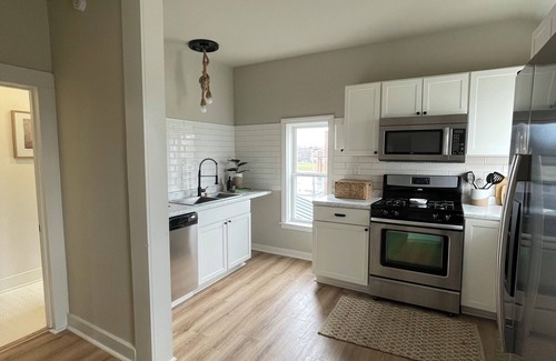 Alma Apartment | Amazing 2-bedroom upstairs apartment in Alma with WiFi, AC, Cable