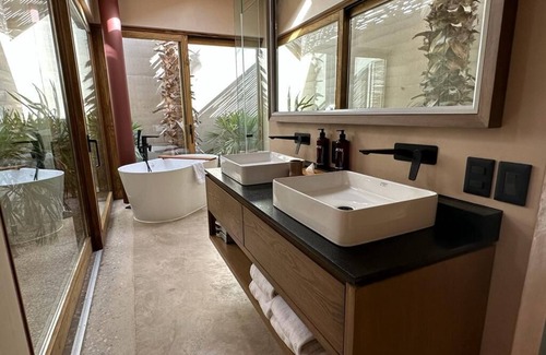 San Jose del Cabo Resort | Amazing, 2BR contemporary Acre Resort Hacienda with private pool.