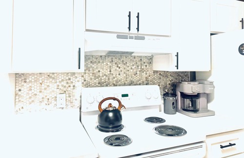 Belltown Condo | Amazing 3 bed condo for 6, downtown with view of Sound, pool, sauna and hot-tub
