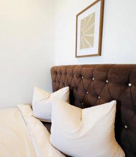 Liesing Apartment | Amazing 3BR Apt, Very Central in Vienna