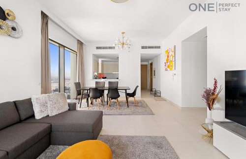 Dubai Apartment | Amazing 3BR with Maid room in Creek with Pool&Gym