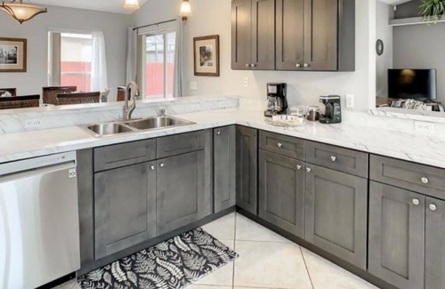 Thousand Oaks House | Amazing 4/3 house at Thousand Oaks Community, private pool, near Disney!