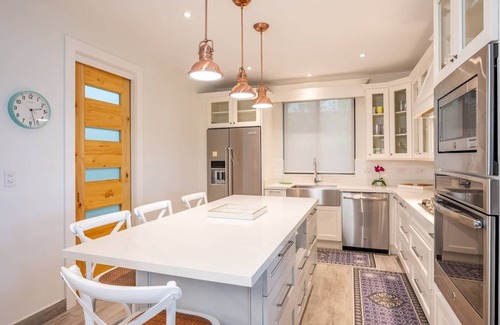 Coco House | Amazing 4-Bedroom Oasis in the Heart of Pacifico
