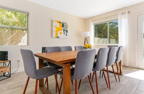 Summerlin House | Amazing 5 BDR house W/ Heated Pool*, near the Strip.