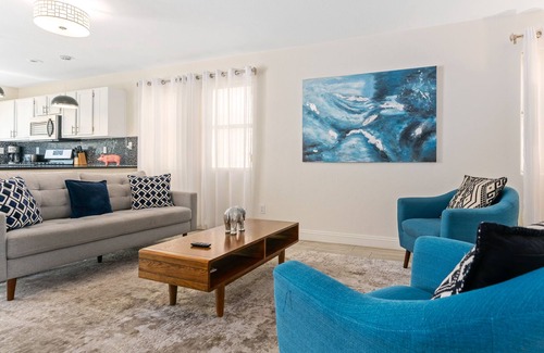 Summerlin House | Amazing 5 BDR house W/ Heated Pool*, near the Strip.