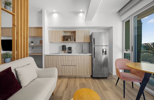 Zona 13 Apartment | Amazing Aircrafts Views in Front of Airport