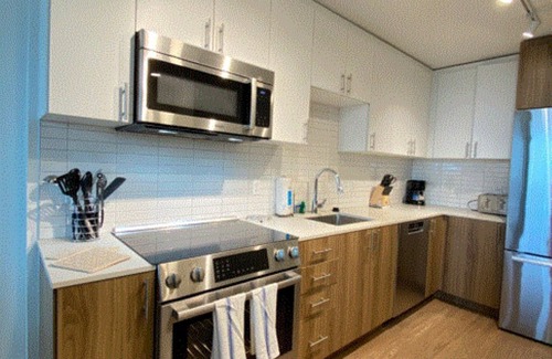 Radnor - Fort Myer Heights Apartment | Amazing Amenities 1-FREE parking included at the property! Near DC and metro.