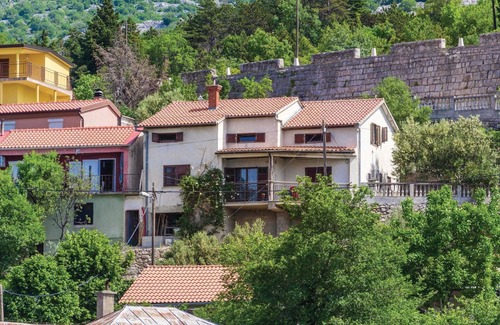Cesarica Apartment | Amazing apartment in Cesarica with WiFi