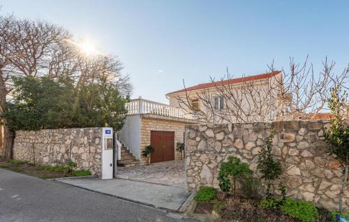 Vlasici Apartment | Amazing Apartment In Vlasici With Wi-Fi