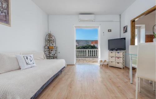 Vlasici Apartment | Amazing Apartment In Vlasici With Wi-Fi