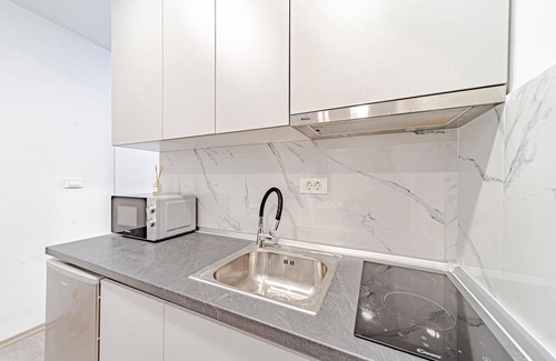 Zuljana Apartment | Amazing apartment in Zuljana with WiFi
