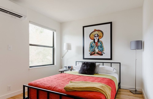 West Campus Cottage | Amazing Austin Getaway