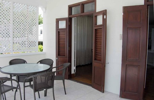 Worthing Villa | Amazing Beach Front Villa on the South Coast