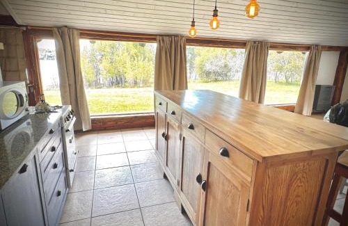 Colonia Suiza Ski Chalet | Amazing Cabin on the Shore of Lake Moreno H58 by Apartments Bariloche