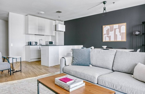Favoriten Apartment | Amazing Favoriten 3BR w/Gym & Roof, near Belvedere Palace, by Blueground