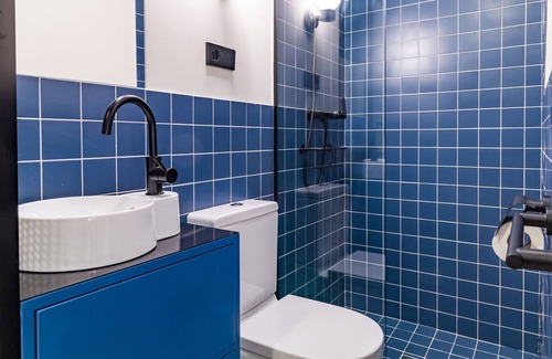 Malasana Apartment | Amazing ground floor up to 10 people in Madrid city center!