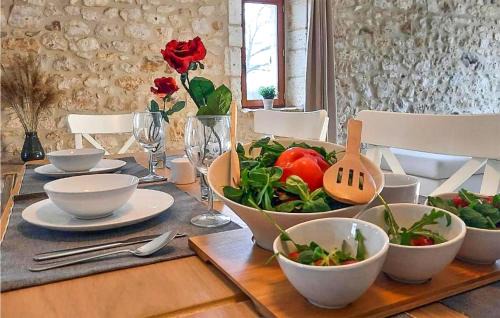 Lussas-et-Nontronneau House | Amazing Home In Lussas Et Nontronneau With Wifi