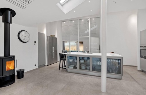 Blavand House | Amazing home in Blåvand with kitchen