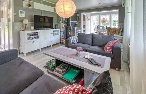 Fargelanda House | Amazing home in Färgelanda with WiFi