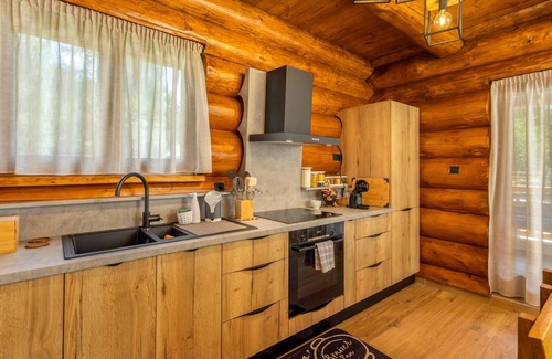 Sarsoni House | Amazing home in Fuzine with sauna